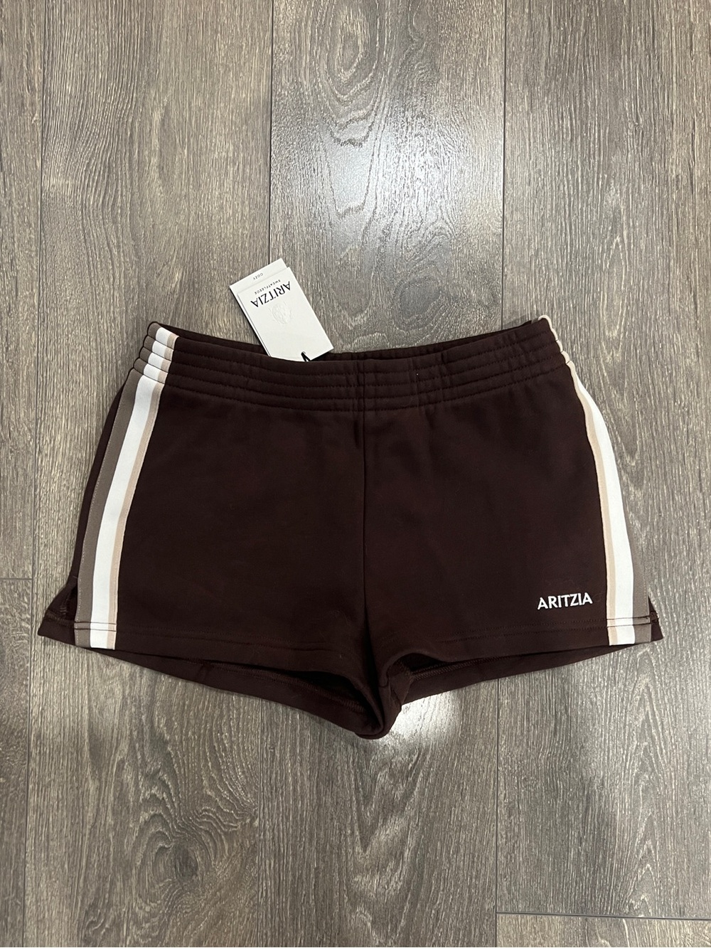 BNWT Aritzia Cozy Sweatfleece Perfect Micro Short - XS mocha brown